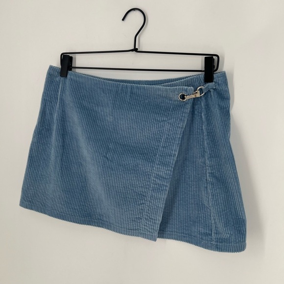 Assembly New York Baby Blue Corduroy Metal Hardware Clasp Mini Skirt - Picture 2 of 8